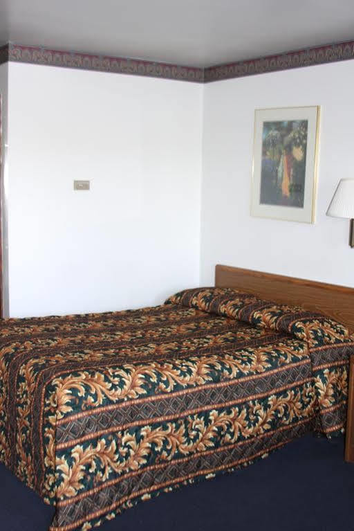 Viking Jr. Motel Saint Peter Exterior photo